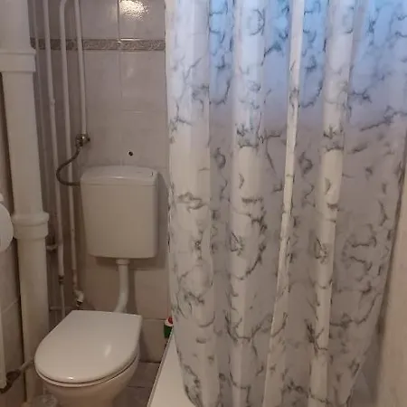 81 Apartment