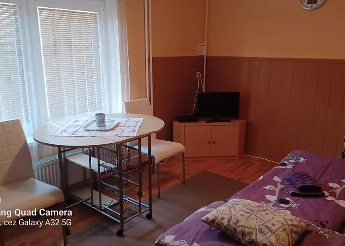 81 Apartman *